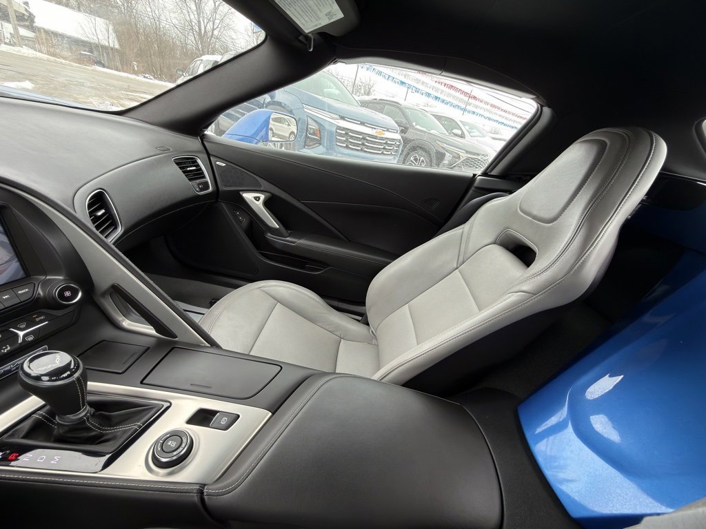 Used 2019 Chevrolet Corvette Stingray Convertible w/ Battery Protection Package image 40