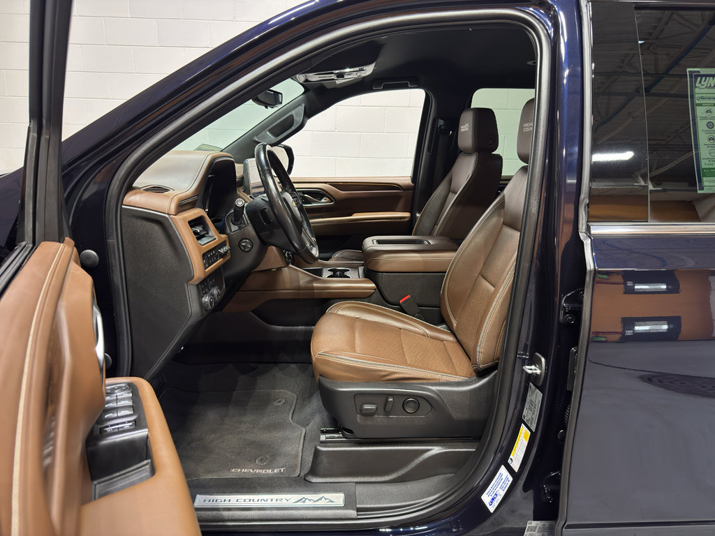 Used 2022 Chevrolet Suburban High Country AWD/4WD image 16