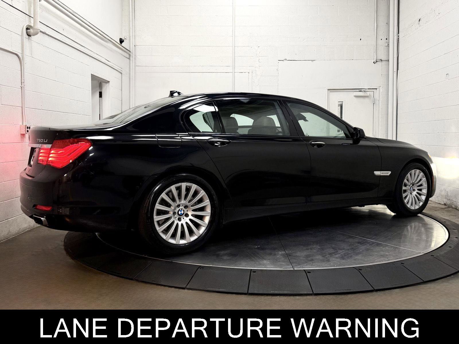 Used 2012 BMW 750Li w/ Driver Assistance Pkg RWD image 8