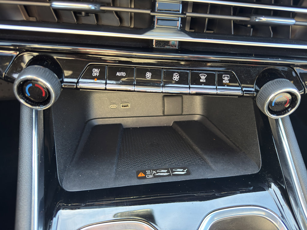 Certified 2024 Chevrolet Traverse RS w/ LPO, Floor Liner Package image 20