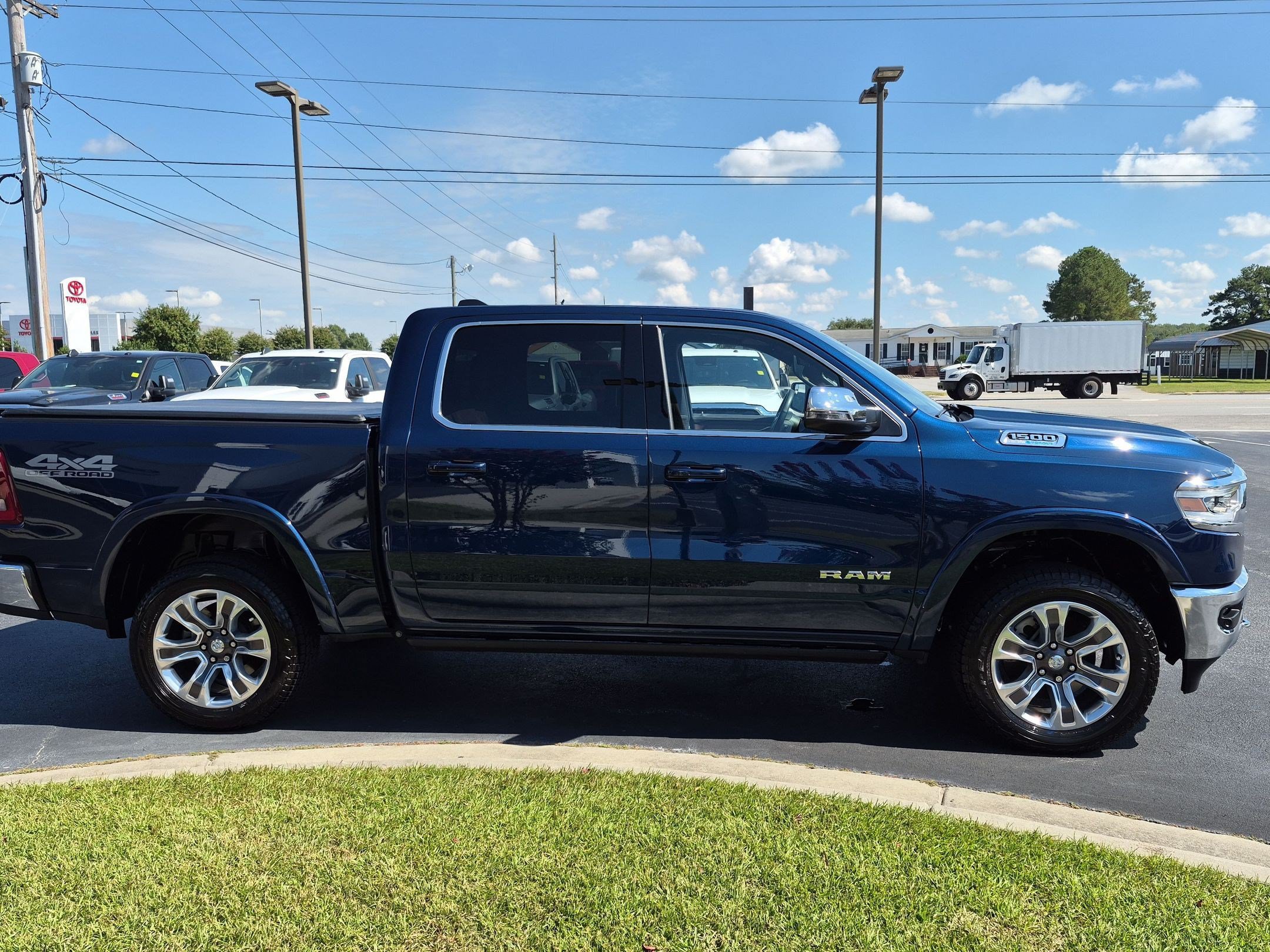 Used 2024 RAM 1500 Limited AWD/4WD image 4