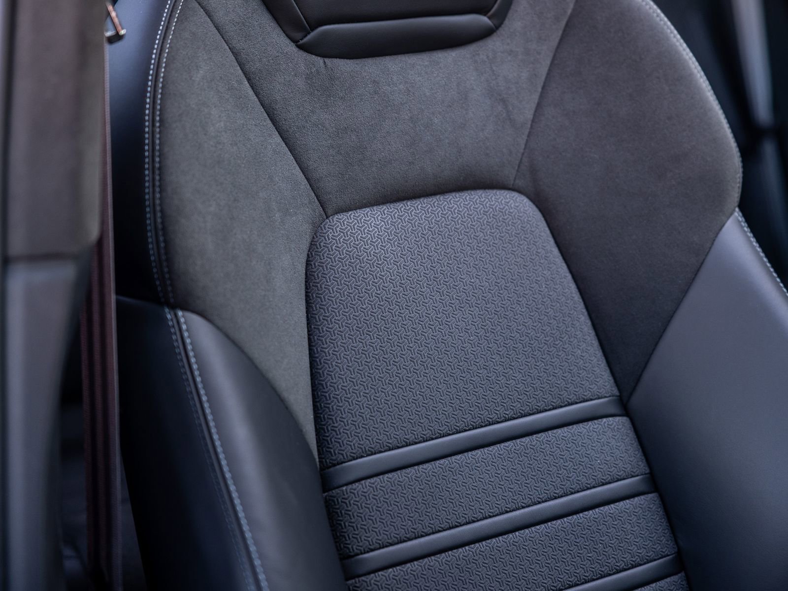 Certified 2025 Porsche Cayenne GTS image 65