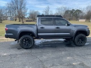 Used 2021 Toyota Tacoma Limited w/ Nightshade Package image 8