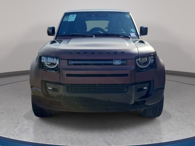 New 2026 Land Rover Defender 130 X-Dynamic SE image 2