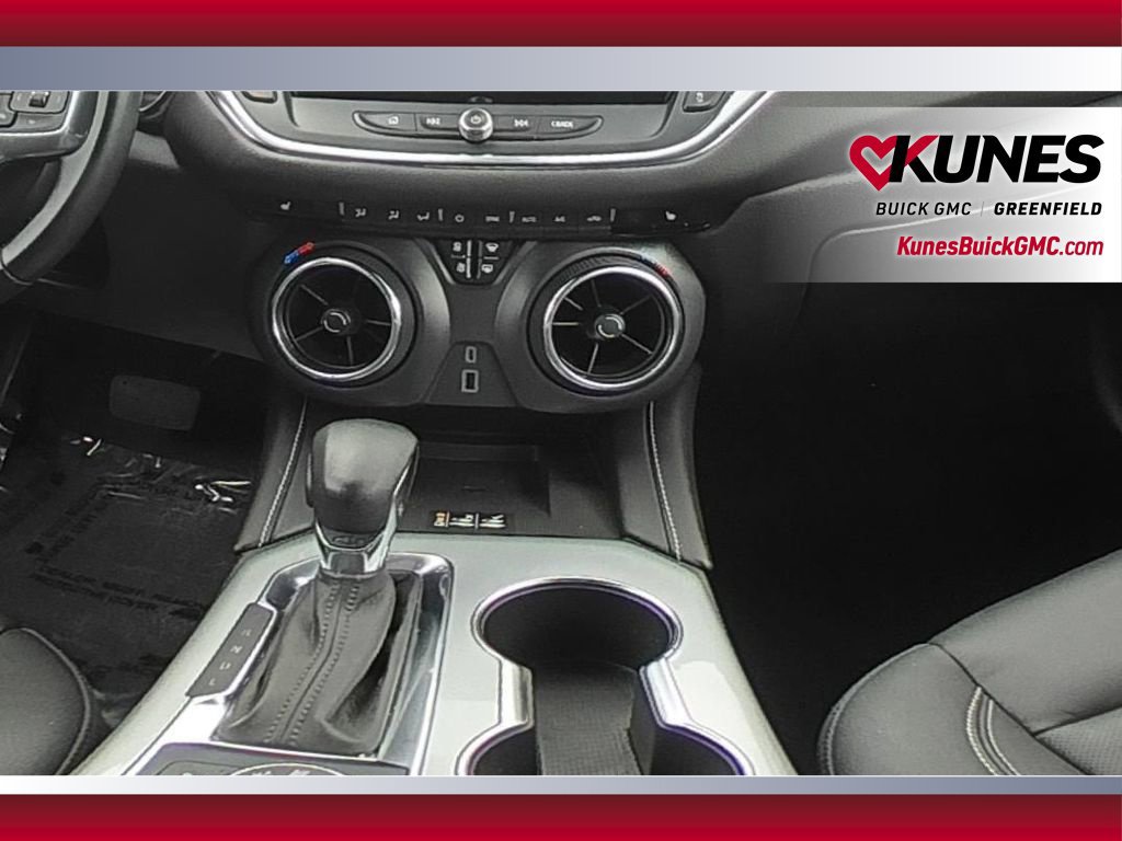 Used 2024 Chevrolet Blazer LT w/ Sound & Technology Package FWD image 31