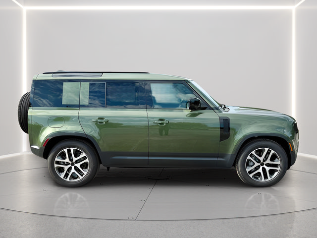 Certified 2026 Land Rover Defender 110 S AWD/4WD image 28