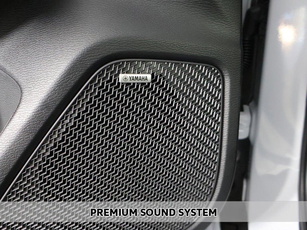 New 2025 Mitsubishi Outlander SE image 4