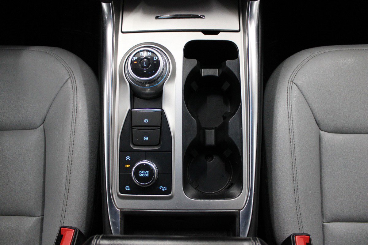 Used 2021 Ford Explorer XLT w/ Equipment Group 202A AWD/4WD image 28