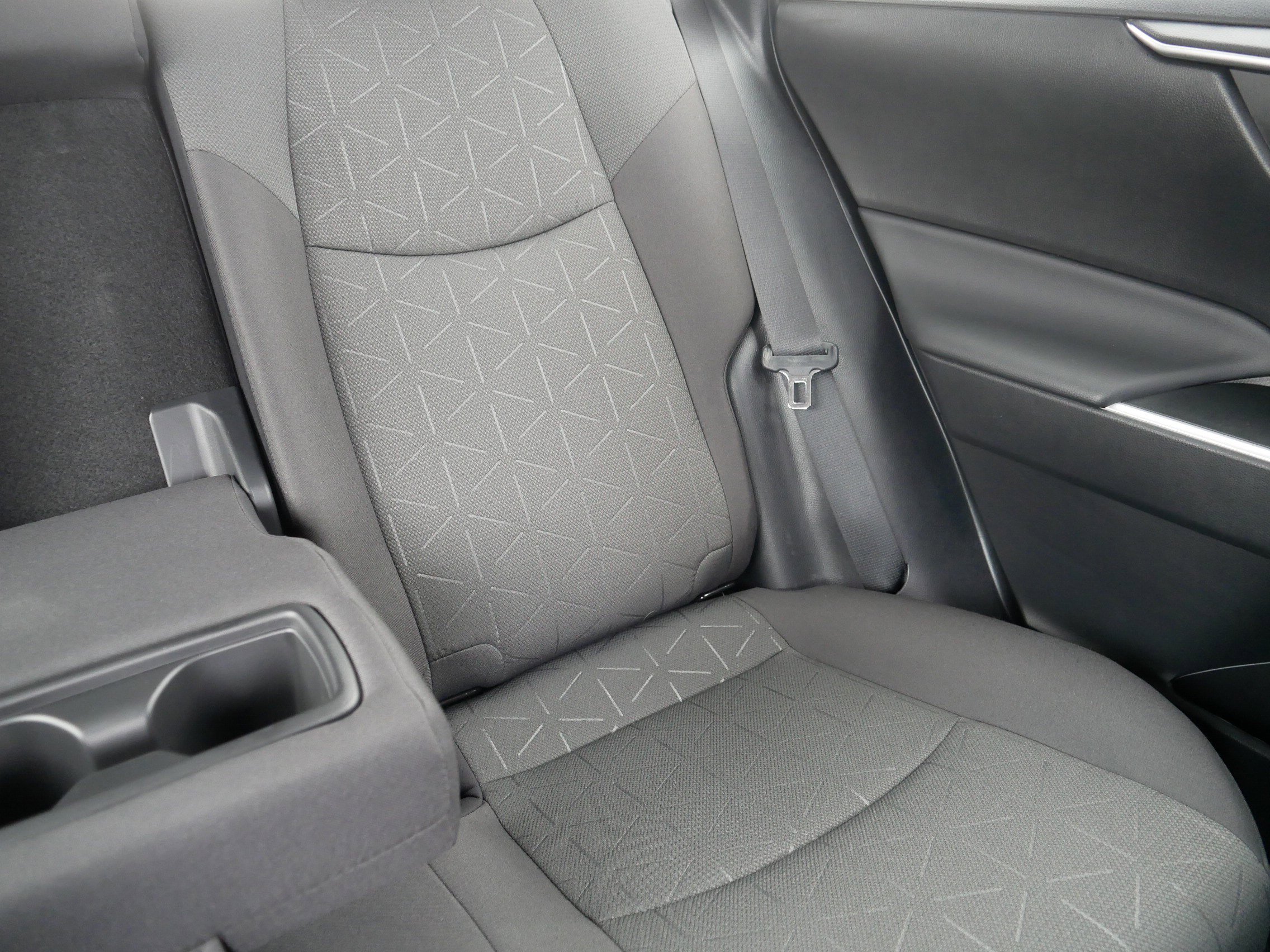 Used 2022 Toyota RAV4 XLE w/ Convenience Package AWD/4WD image 14