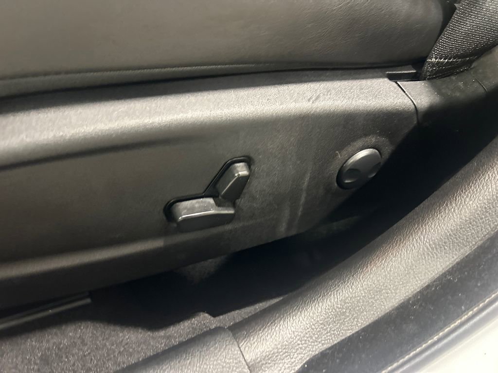 Used 2023 Chrysler 300 S image 16