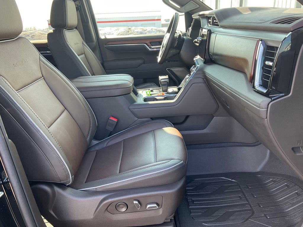 Used 2023 GMC Sierra 1500 Denali w/ Technology Package AWD/4WD image 22