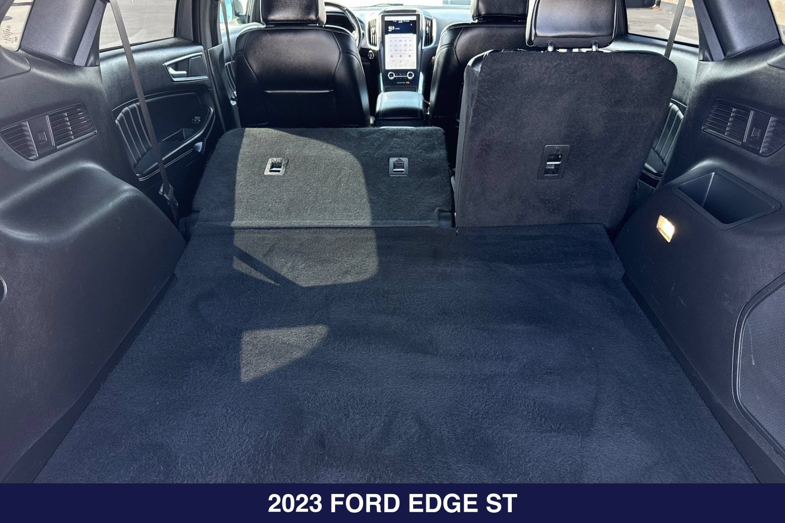 Used 2023 Ford Edge ST AWD/4WD image 16