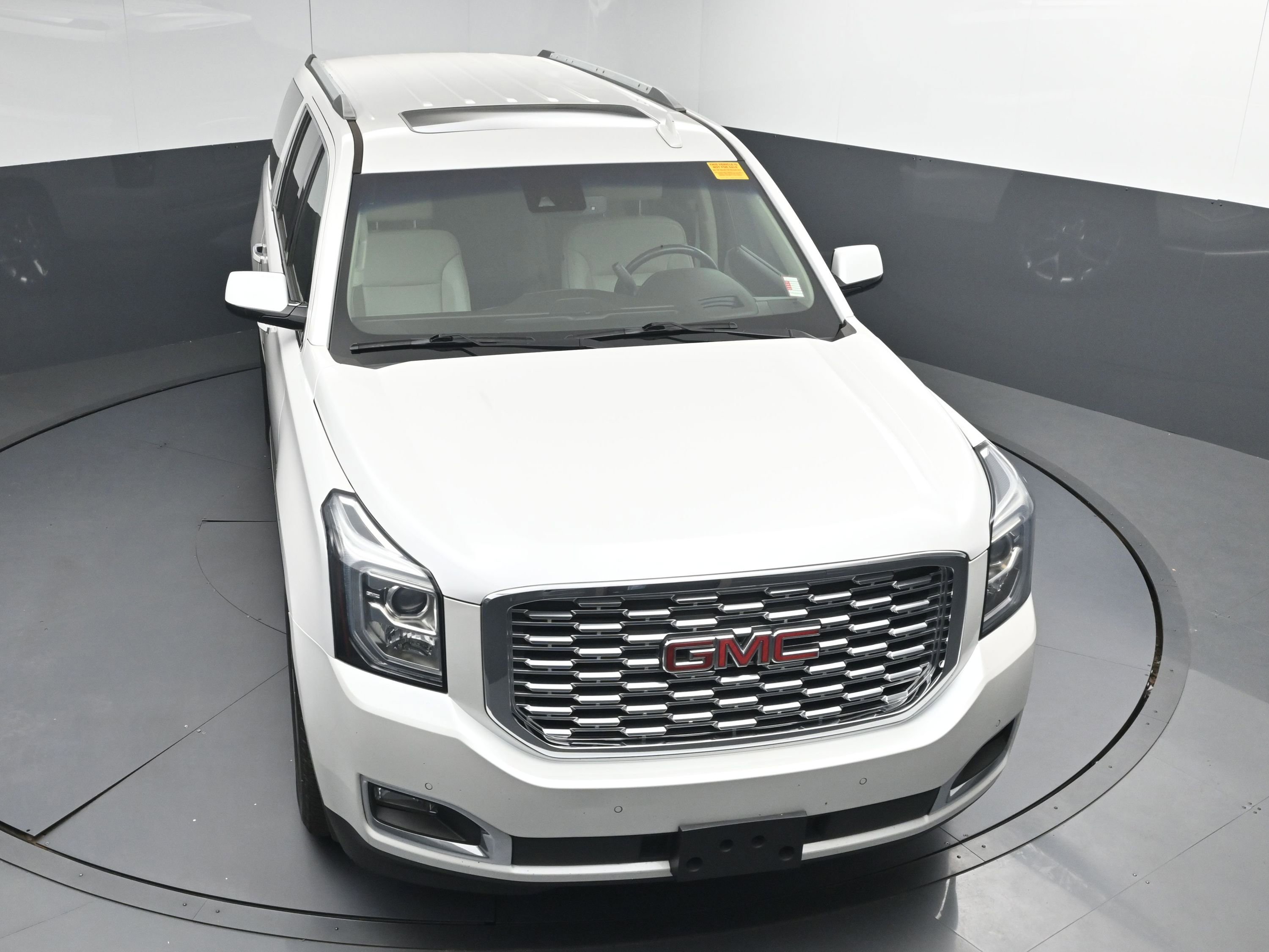 Used 2018 GMC Yukon XL Denali w/ Open Road Package AWD/4WD image 43
