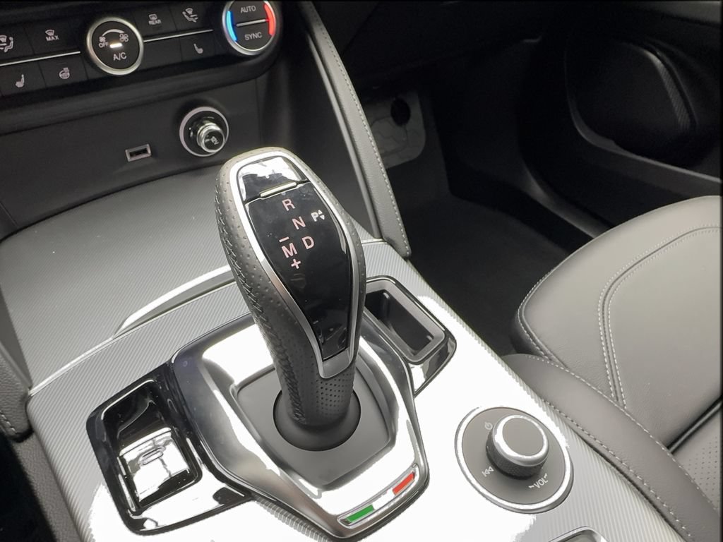 New 2026 Alfa Romeo Stelvio Sprint w/ Convenience Package AWD/4WD image 50