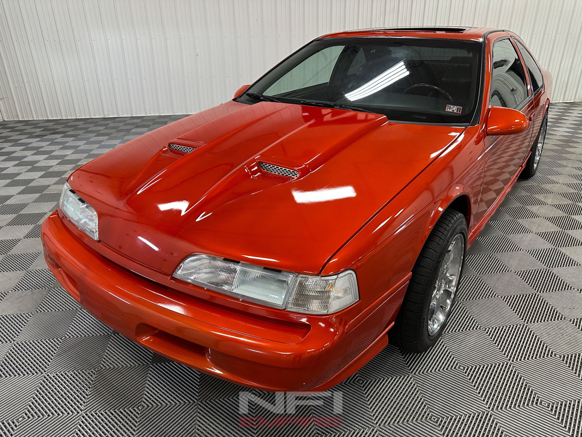 Used 1993 Ford Thunderbird Super RWD image 3