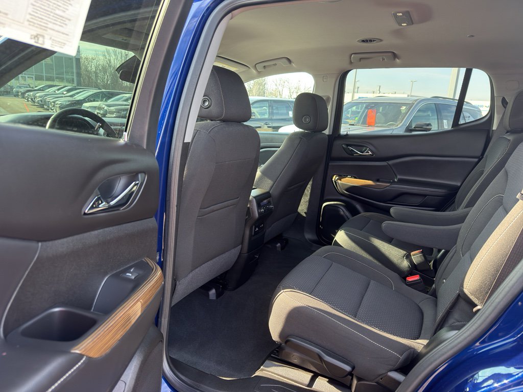 Used 2023 GMC Acadia SLE w/ Driver Convenience Package image 28
