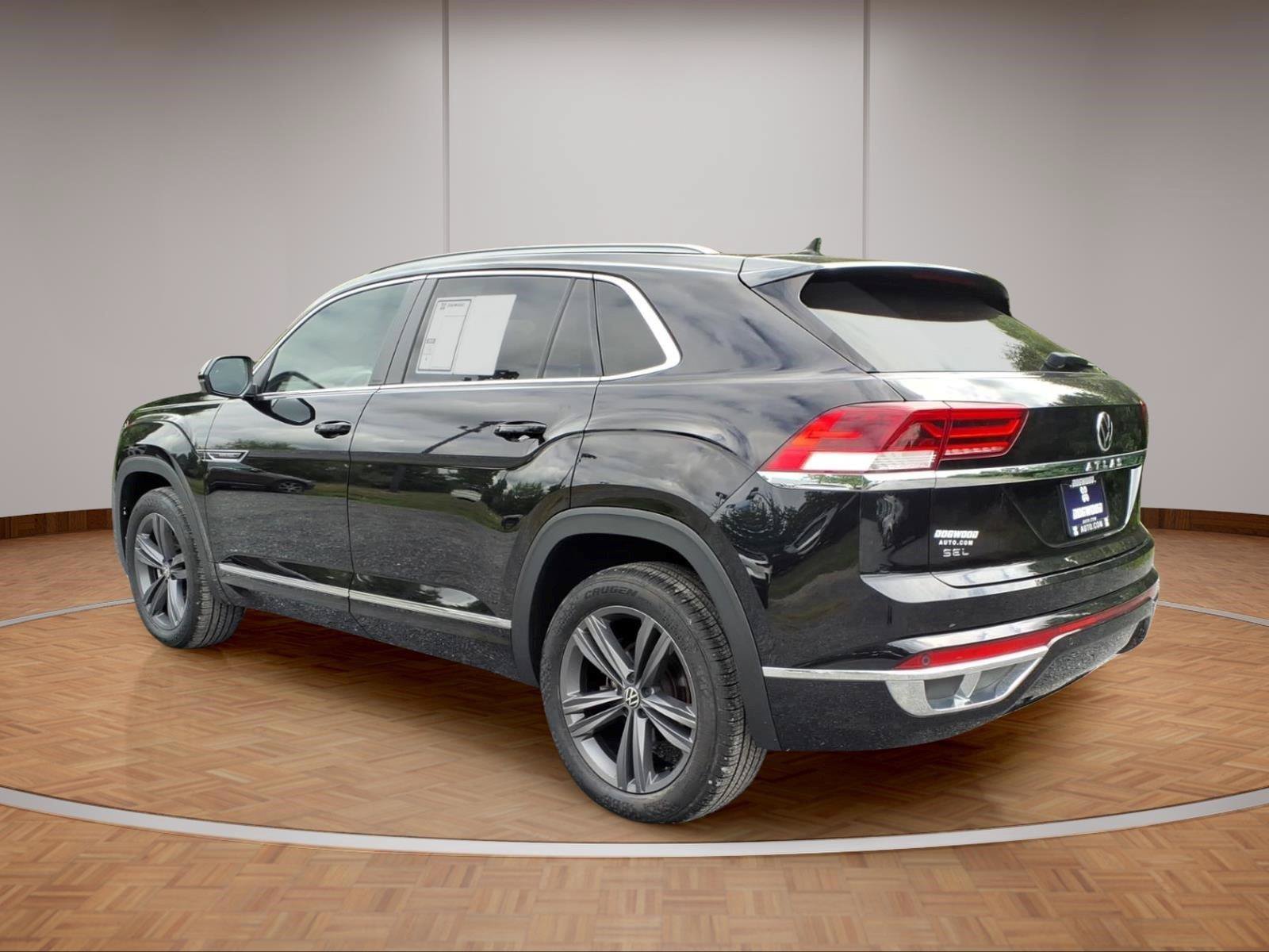 Used 2022 Volkswagen Atlas Cross Sport SEL R-Line AWD/4WD image 4