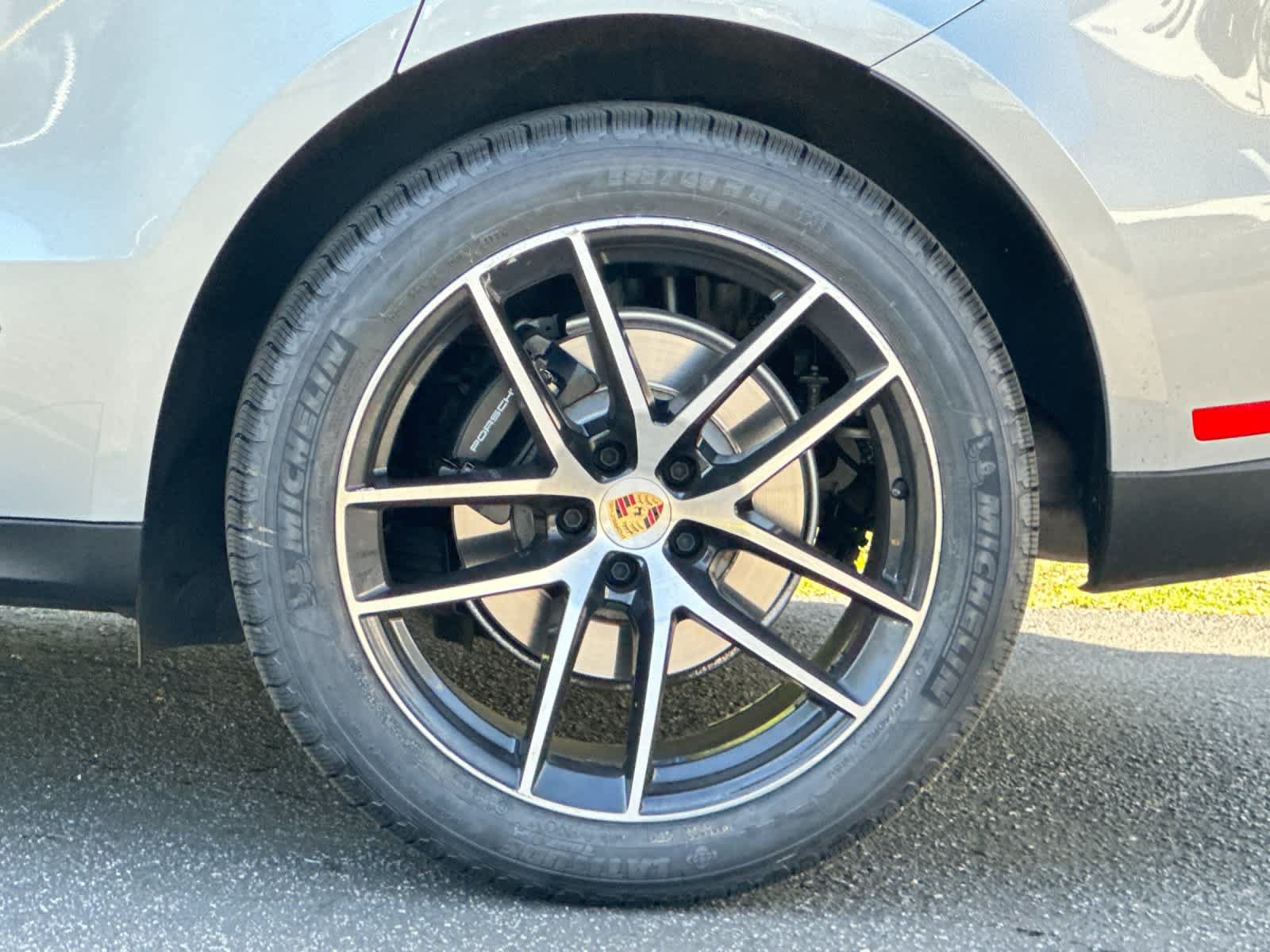 Certified 2023 Porsche Macan Turbo AWD/4WD image 30