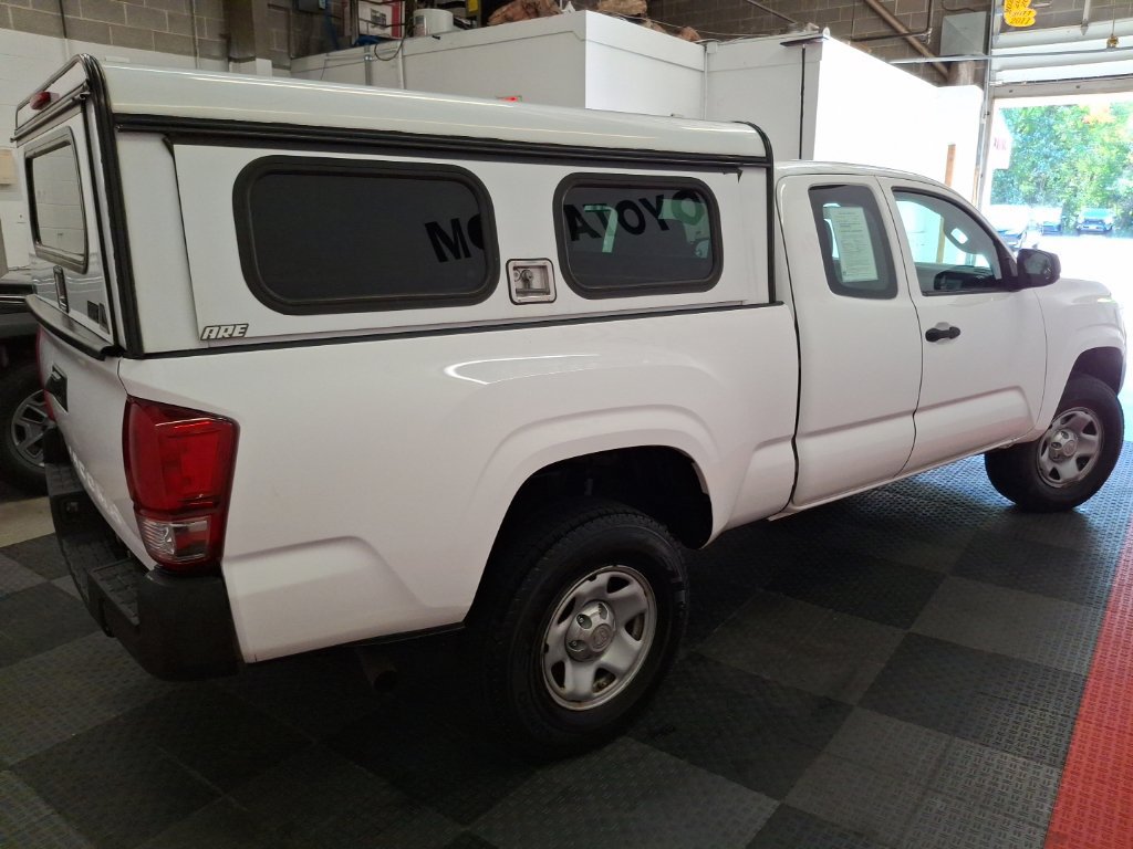 Used 2017 Toyota Tacoma SR RWD image 8