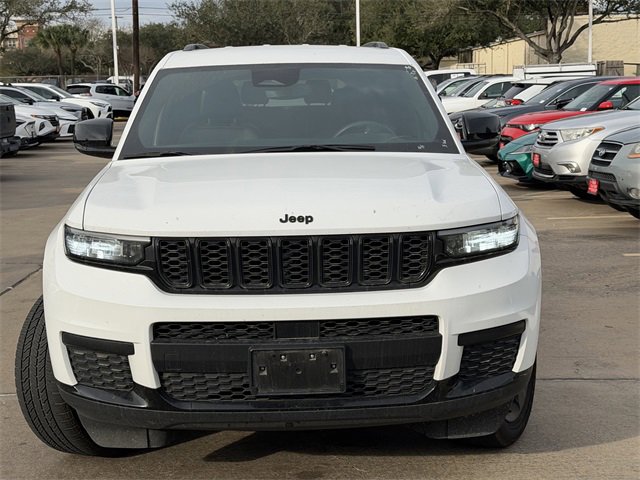 Used 2023 Jeep Grand Cherokee L Laredo image 2