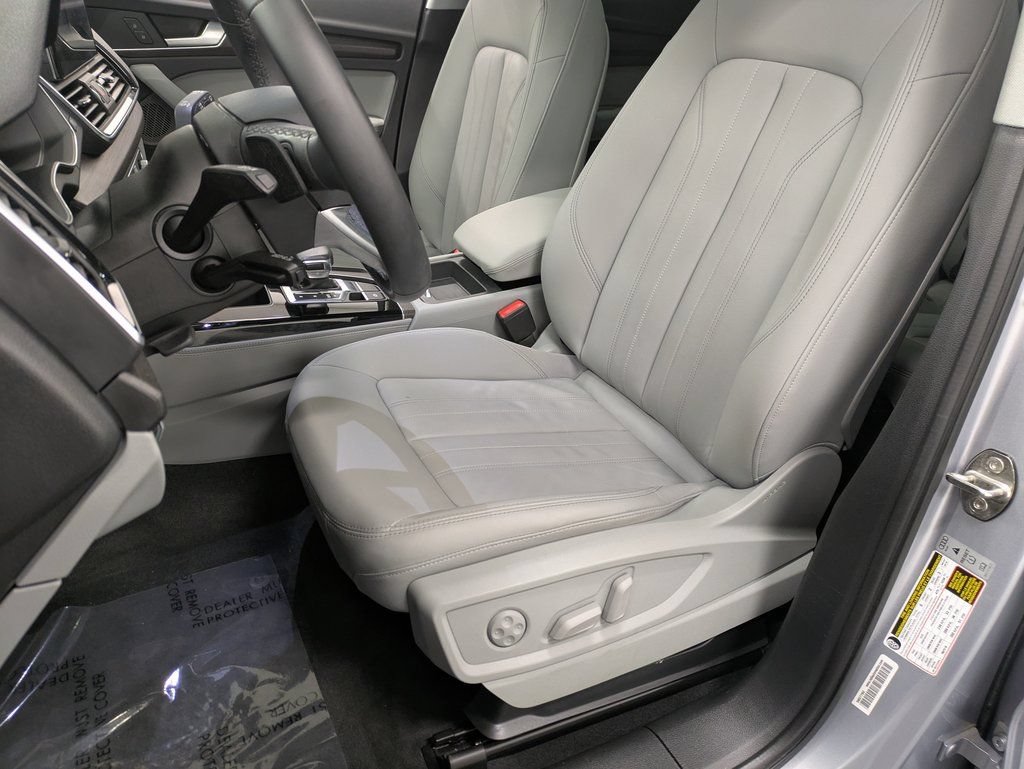 Used 2022 Audi Q5 2.0T Premium Plus w/ Premium Plus Package AWD/4WD image 10