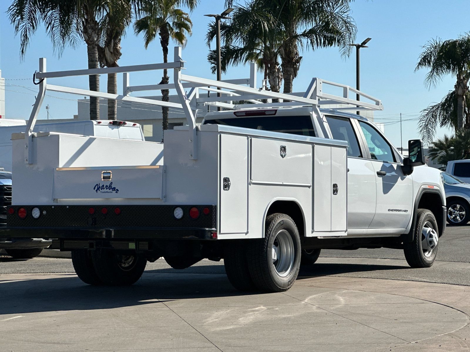 New 2025 GMC Sierra 3500 Pro w/ Convenience Package RWD image 4