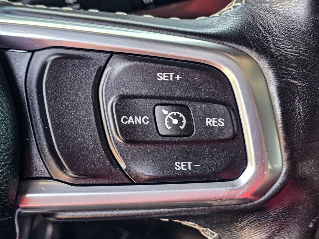 Used 2020 Jeep Wrangler Unlimited Sahara w/ Cold Weather Group AWD/4WD image 25
