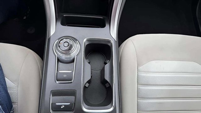 Used 2020 Ford Fusion S image 28