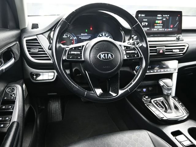 Used 2021 Kia Seltos SX w/ SX Sunroof Package image 15