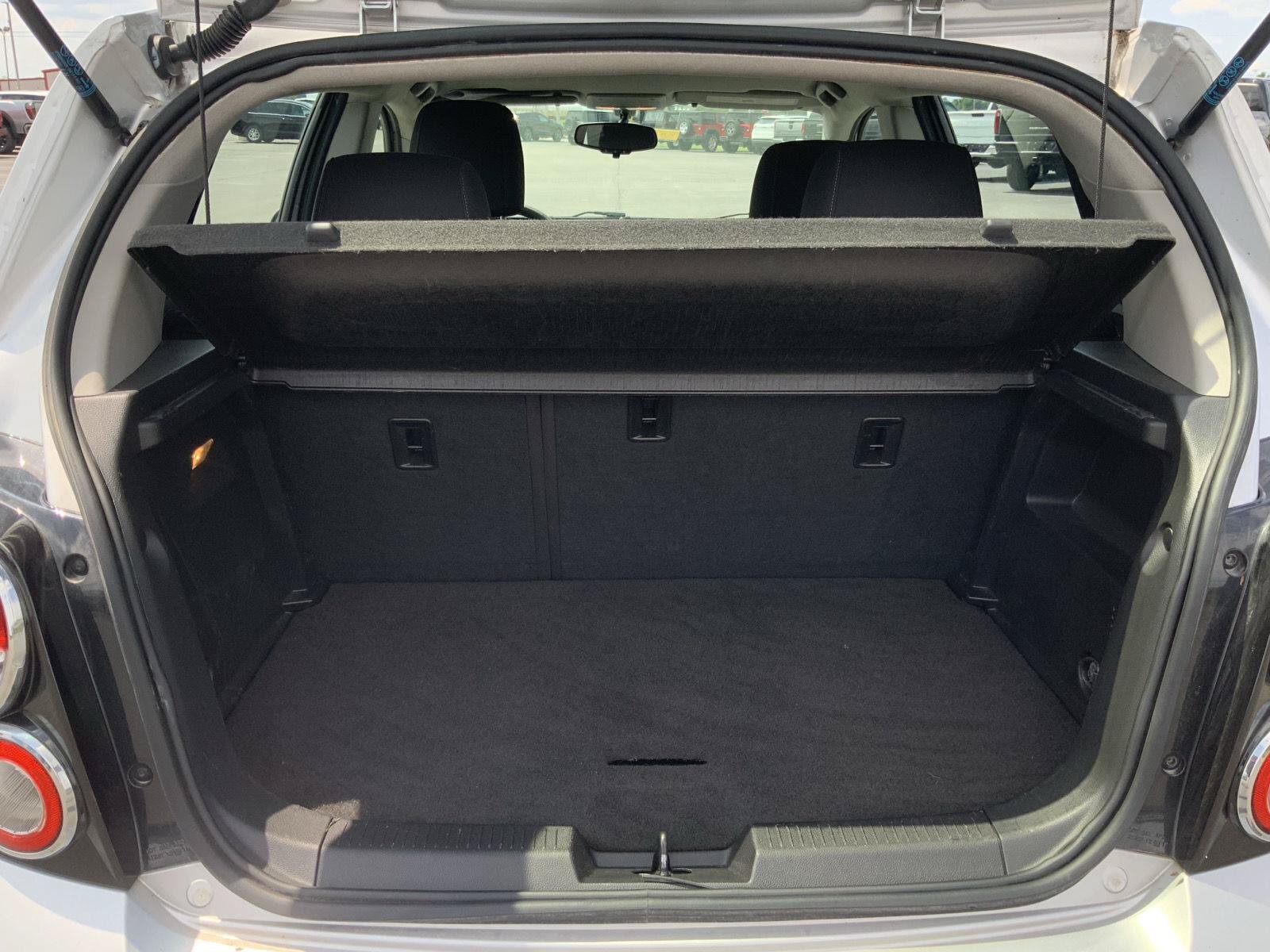 Used 2015 Chevrolet Sonic LT FWD image 10