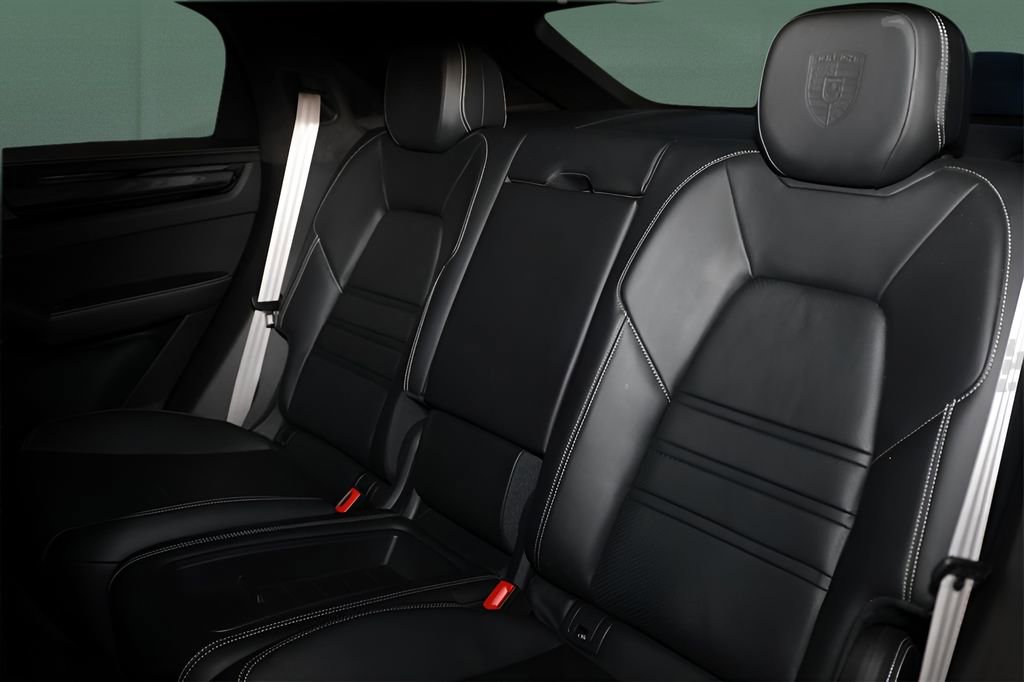 Used 2023 Porsche Cayenne Turbo GT image 14
