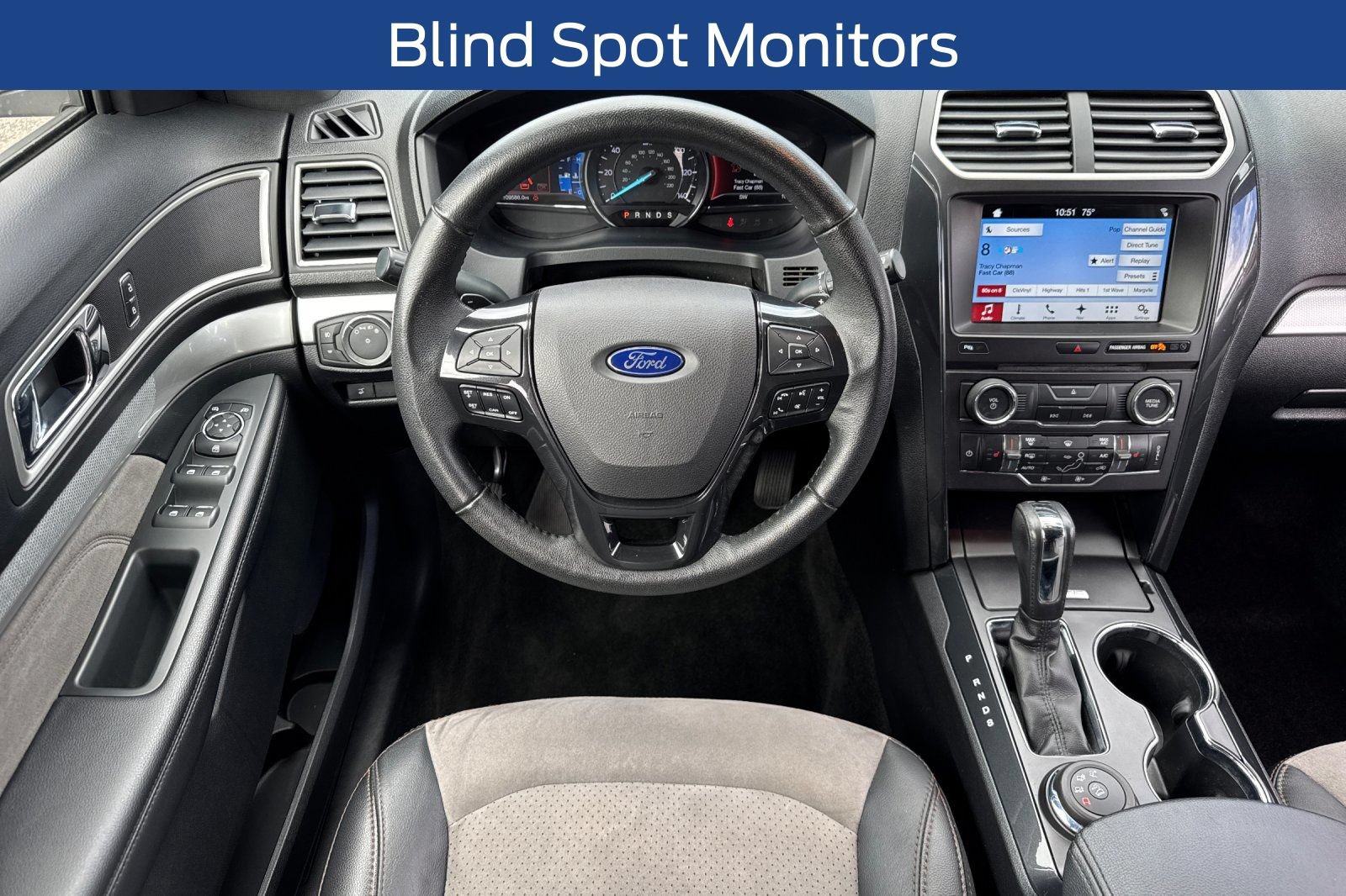 Used 2017 Ford Explorer XLT w/ Equipment Group 202A AWD/4WD image 18