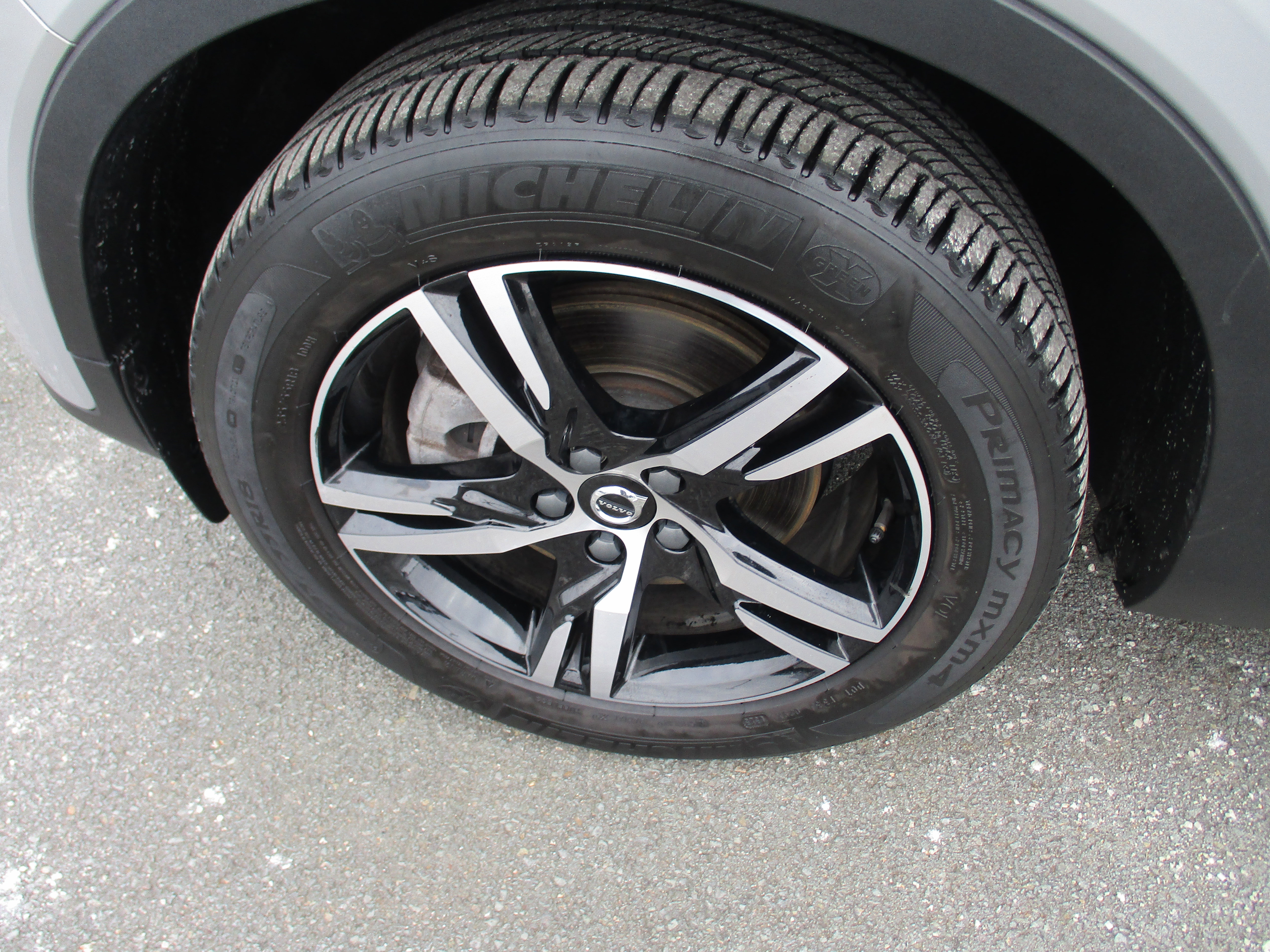 Certified 2023 Volvo XC40 B5 Core w/ Convenience Package image 9