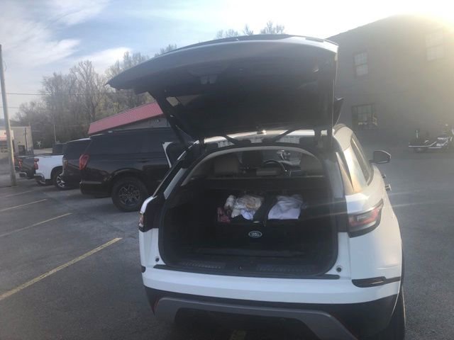 Used 2018 Land Rover Range Rover Velar S image 12