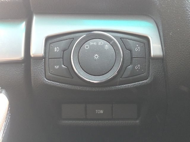 Used 2016 Ford Explorer XLT AWD/4WD image 27