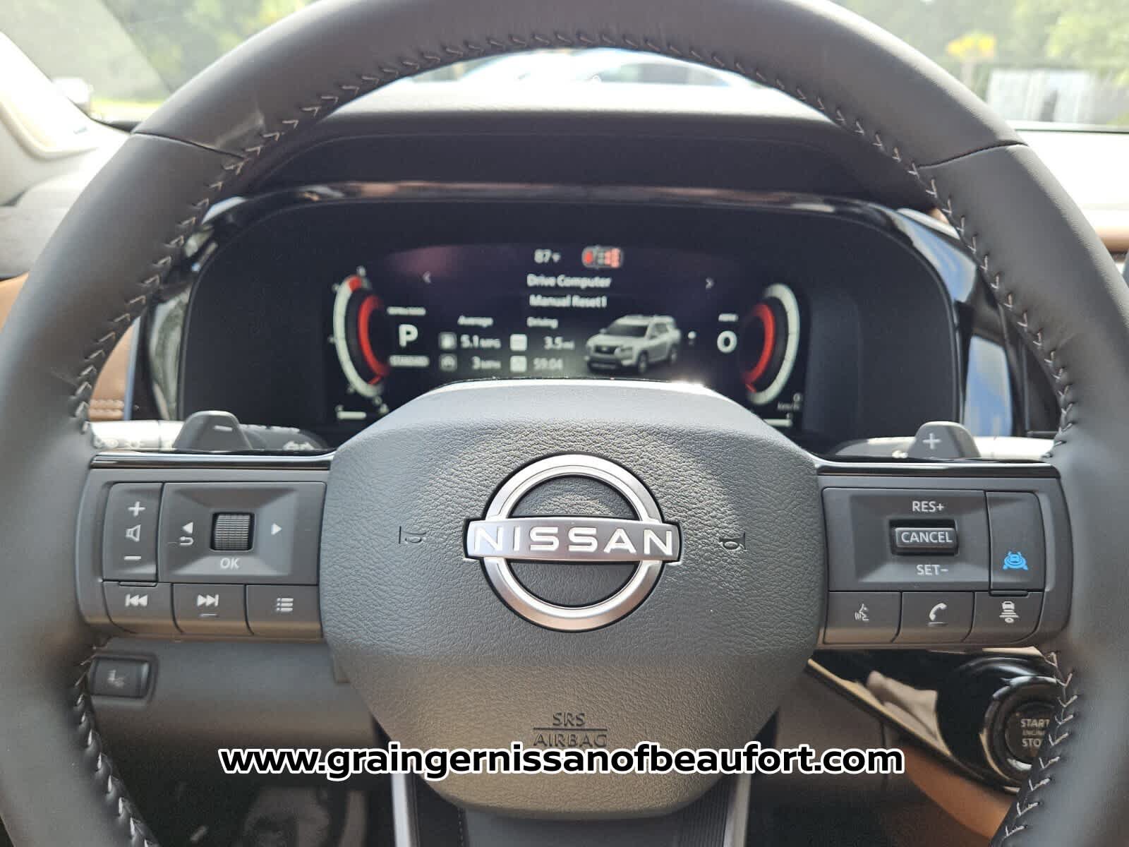 New 2026 Nissan Pathfinder Platinum FWD image 11
