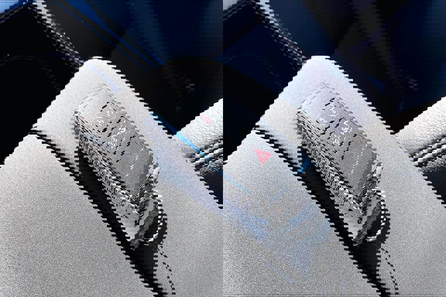 New 2026 Land Rover Range Rover Velar Dynamic SE image 35