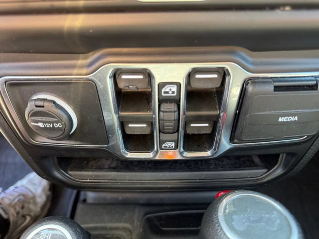 Used 2022 Jeep Wrangler Unlimited Sport AWD/4WD image 20