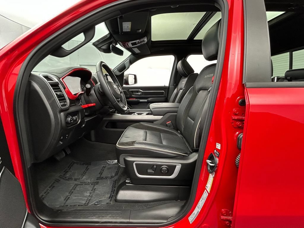 Used 2023 RAM 1500 Laramie AWD/4WD image 15