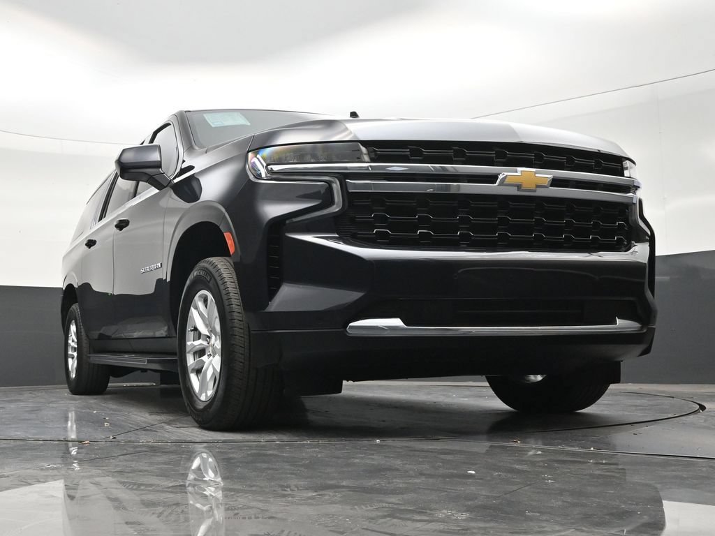 Used 2024 Chevrolet Suburban LS RWD image 26