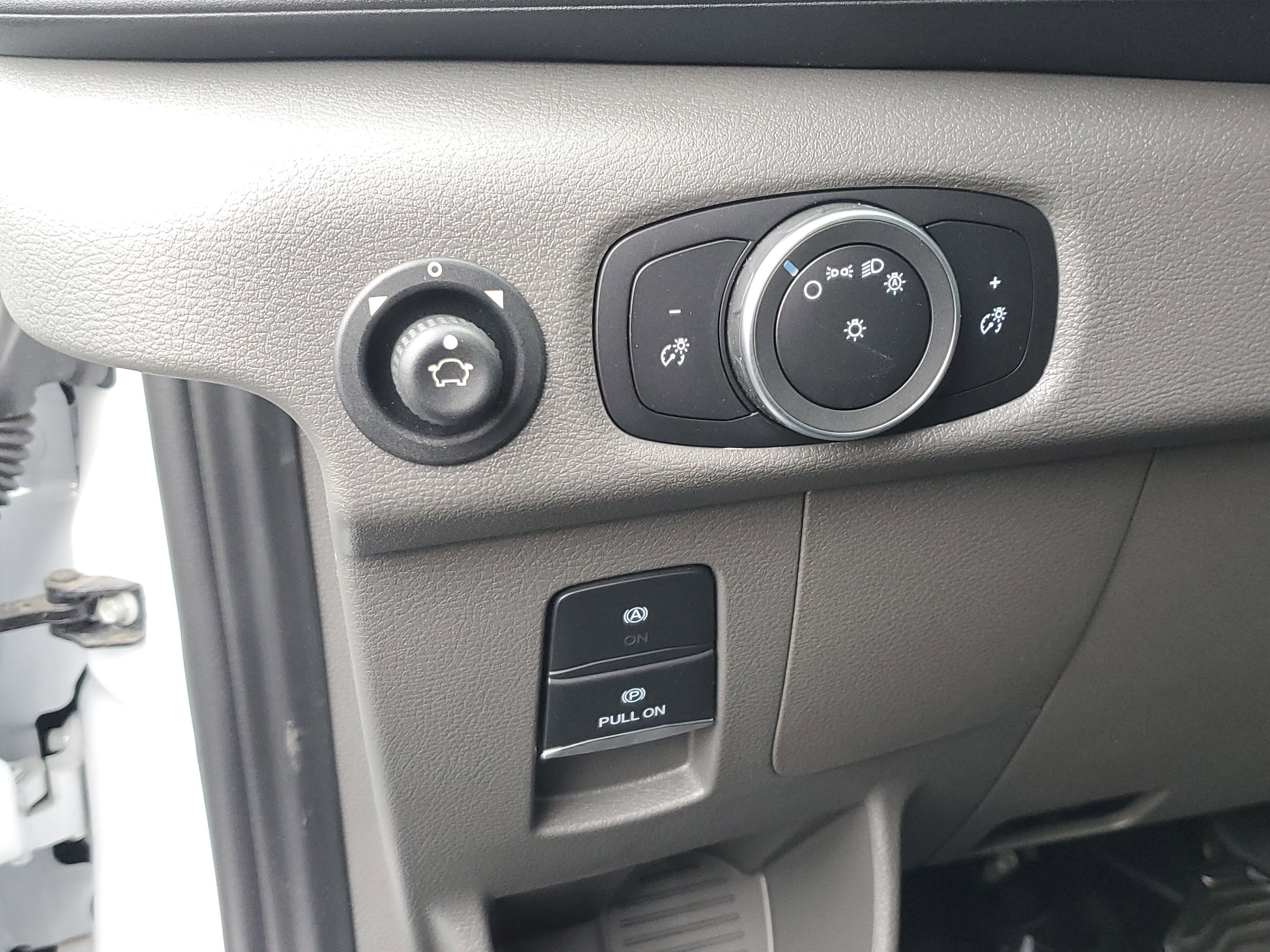 New 2024 Ford Transit 250 148 Medium Roof image 17