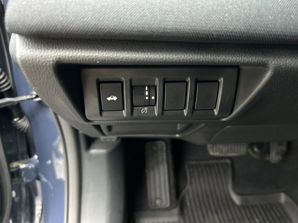 Certified 2025 Subaru Legacy Premium image 17