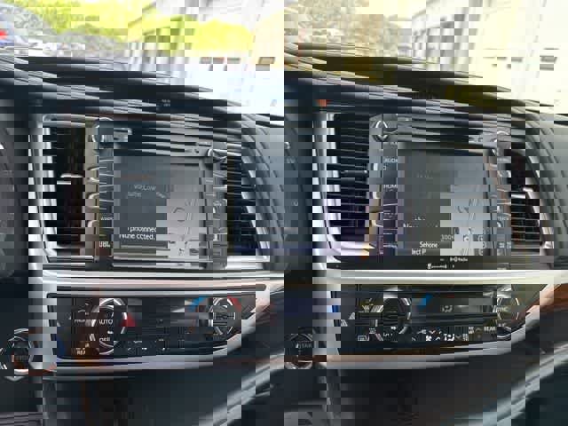 Used 2017 Toyota Highlander Limited AWD/4WD image 8