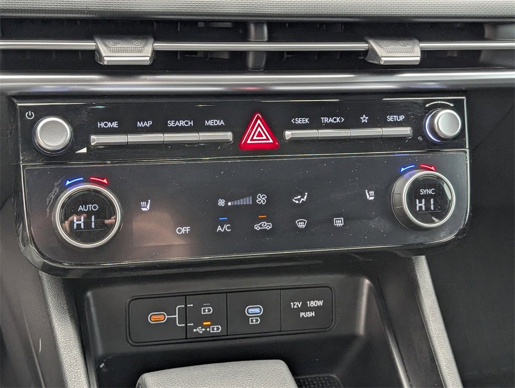 Certified 2025 Hyundai Santa Cruz SEL image 17