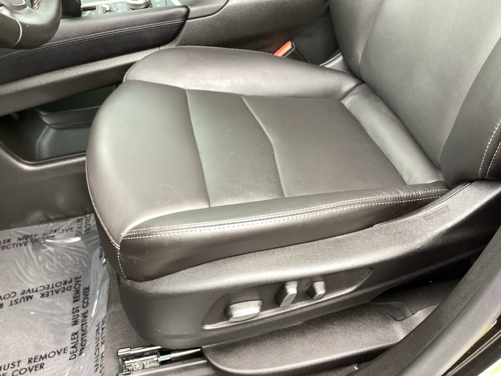 Used 2025 Cadillac XT5 Premium Luxury image 13