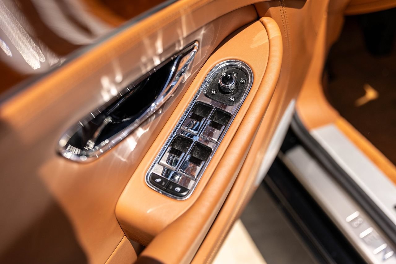 Certified 2022 Bentley Continental GT AWD/4WD image 40