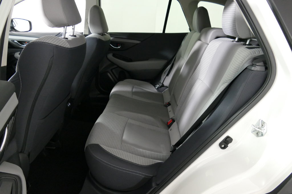 Used 2024 Subaru Outback Premium AWD/4WD image 27