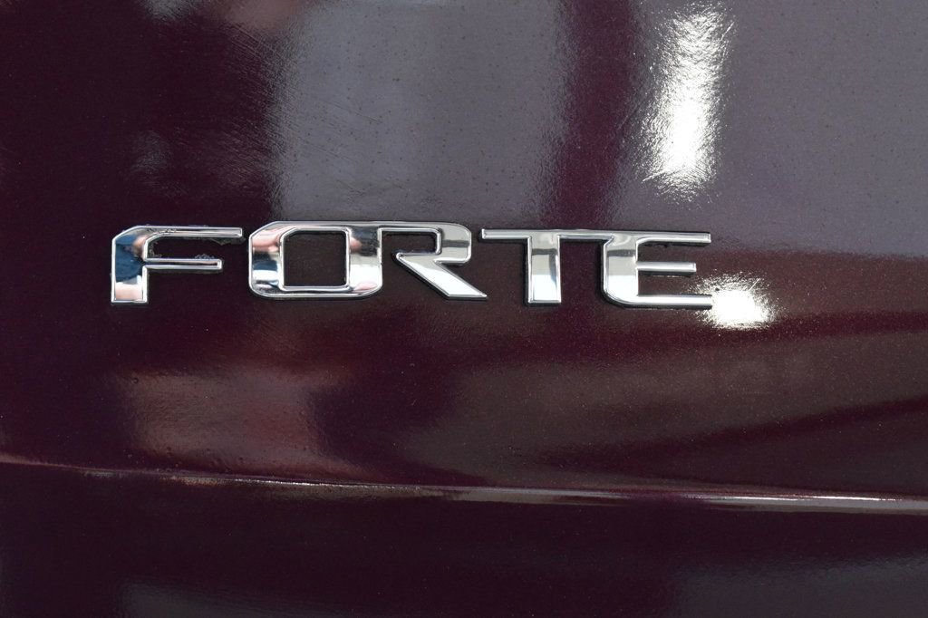 Used 2018 Kia Forte LX image 36