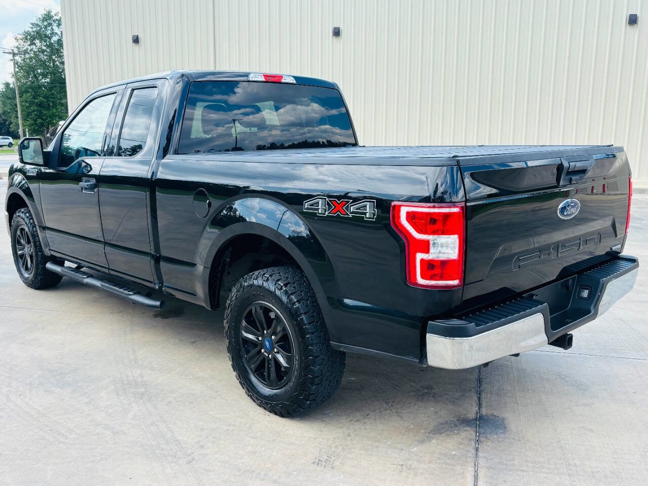 Used 2018 Ford F150 XLT w/ Equipment Group 301A Mid image 6