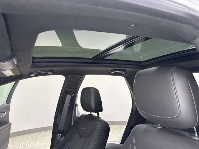 Used 2021 Cadillac XT5 Sportv AWD/4WD image 2